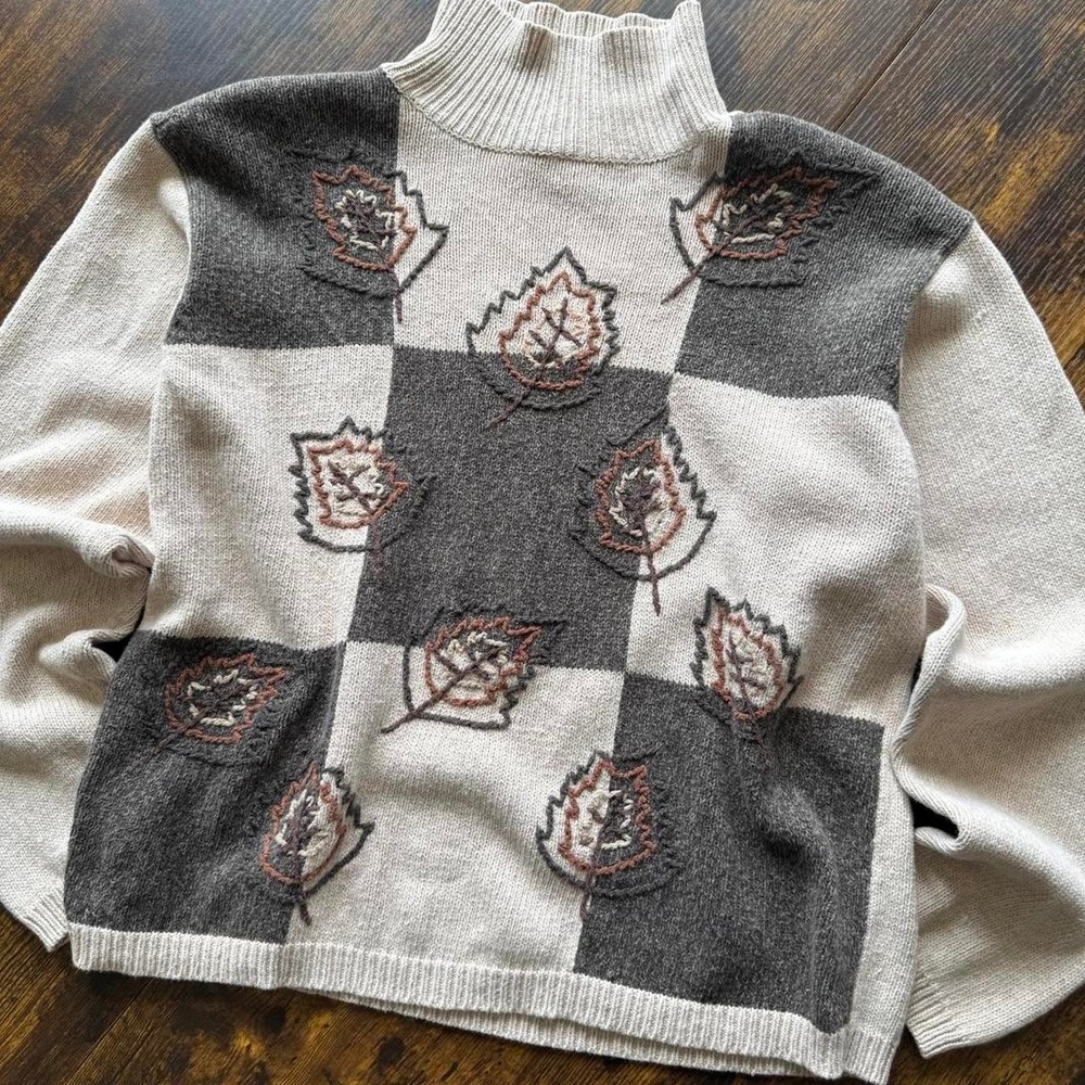 Vintage Dressbarn Leaf Patch Turtleneck Sweater Size M